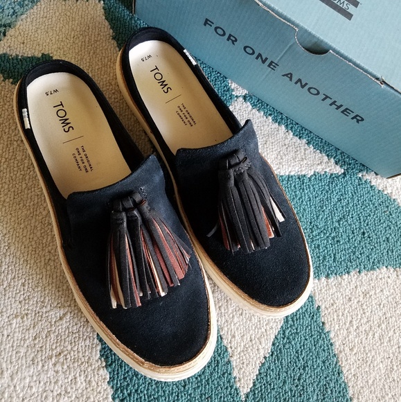 Toms Shoes - SOLD 》NEW!《Toms Black Suede Tassel Sunrise Mule